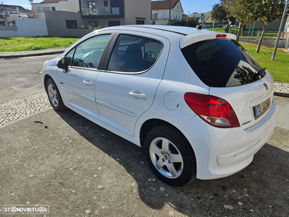 Peugeot 207 1.4 16V Sport - 6