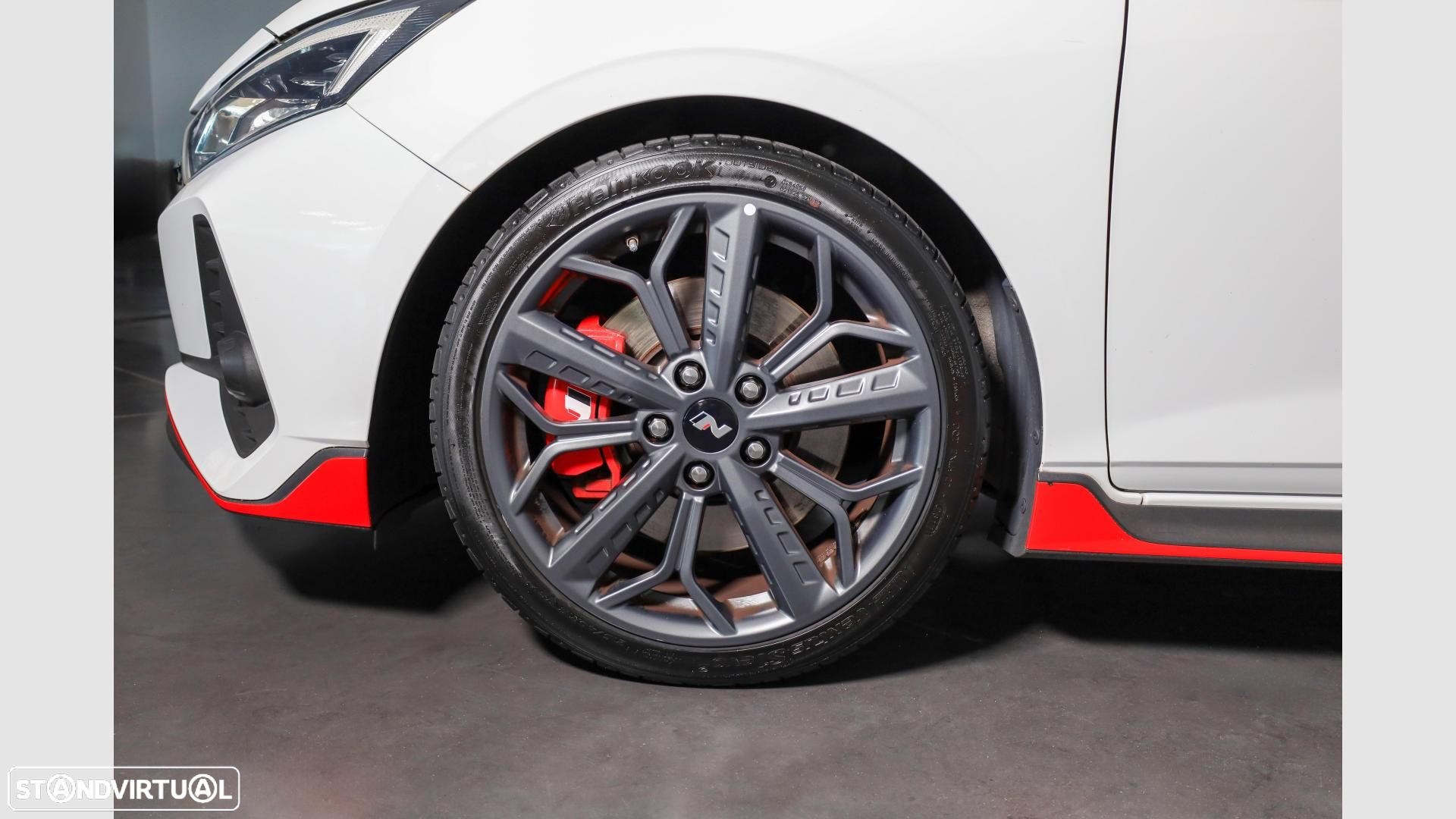 Hyundai i20 N 1.6 T-GDi Performance Pack - 4