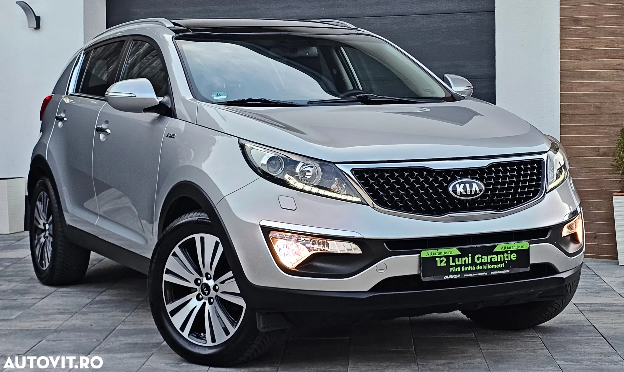 Kia Sportage 2.0 CRDI 4WD Dream-Team Edition - 2