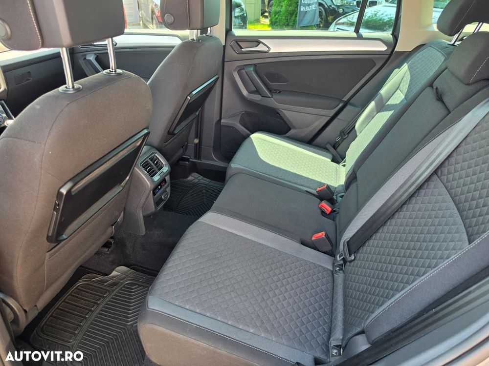 Volkswagen Tiguan - 16