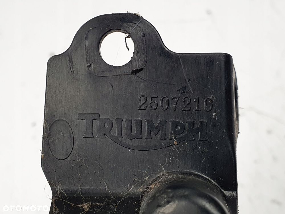 PRAWA OSŁONA BOCZNA Triumph Speed Triple 1050 11-16 wypełnienie 2507210 - 10