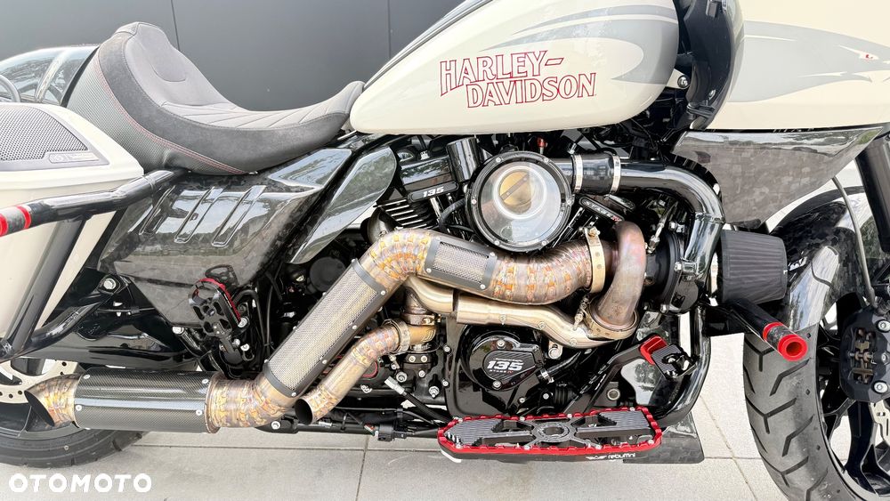 Harley-Davidson Touring Road Glide - 5