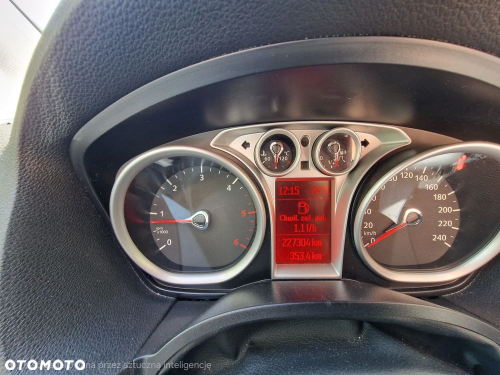 Ford Kuga 2.0 TDCi 4x4 Titanium - 2