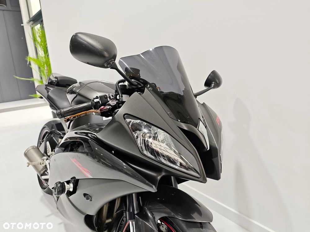 Yamaha R6 - 8