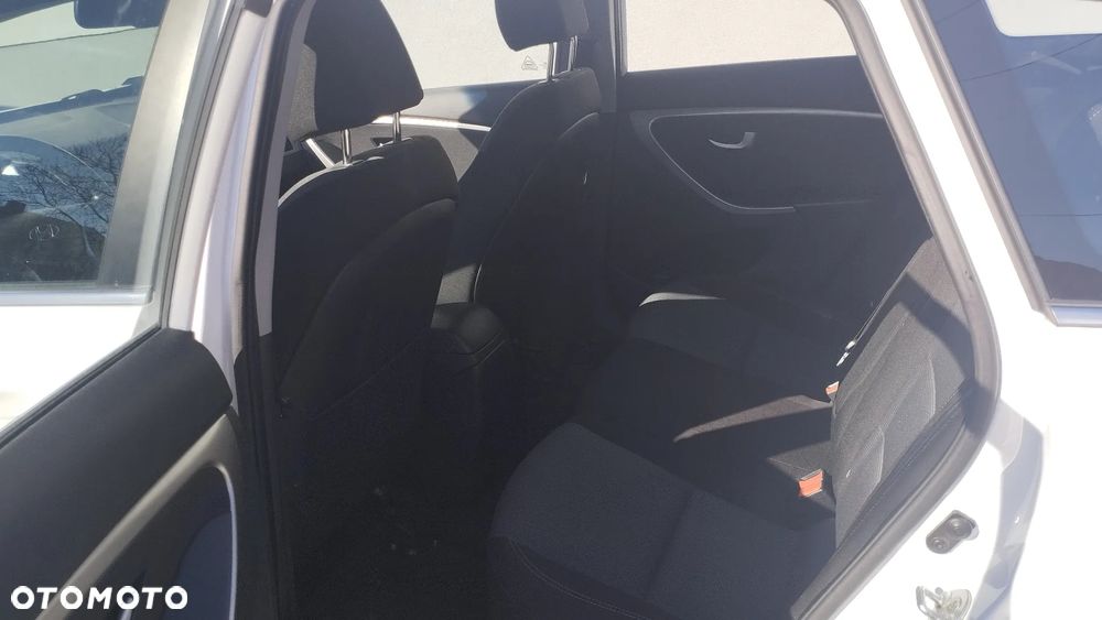 Hyundai i30 1.6 GDI Comfort - 11