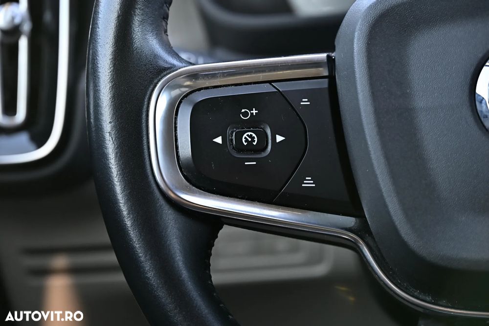 Volvo XC 40 Recharge T5 Twin Engine AT7 Inscription Expression - 26