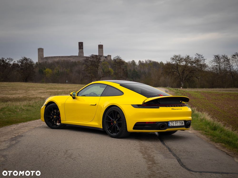 Porsche 911 Carrera 4S - 6
