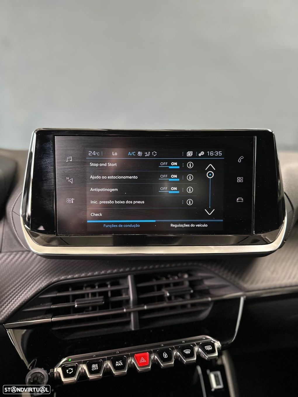 Peugeot 2008 1.2 PureTech Allure - 20
