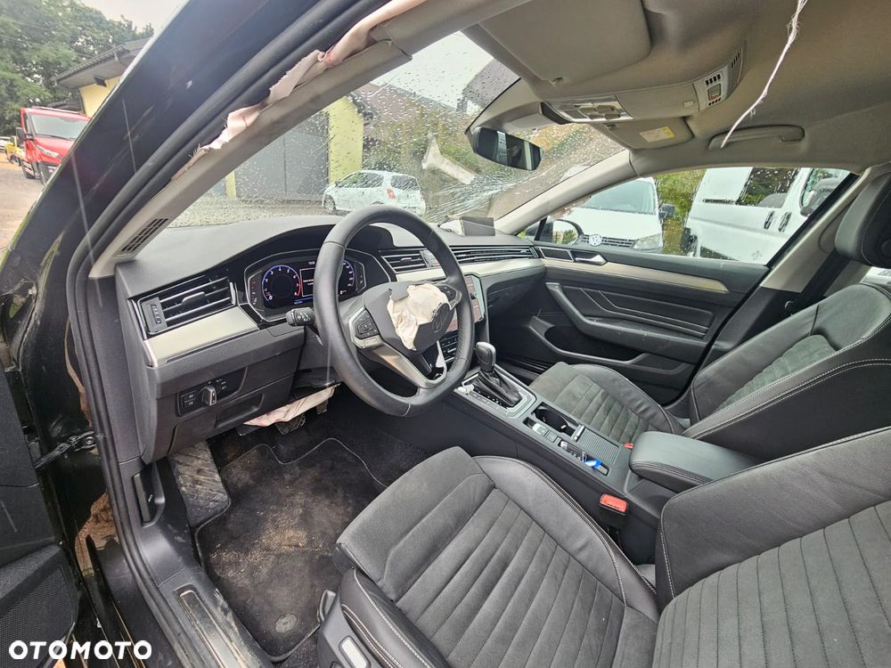 Volkswagen Passat - 31