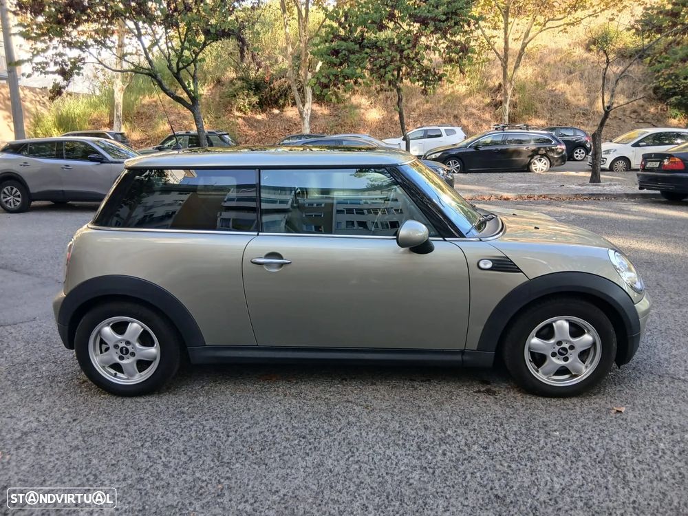 Mini 3 Portas 2007 photo 4