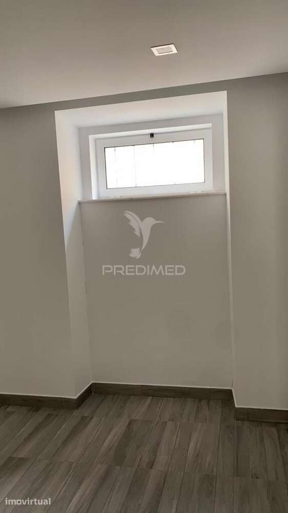 Apartamento T4 renovado nos Anjos (Lisboa) - Grande imagem: 2/28