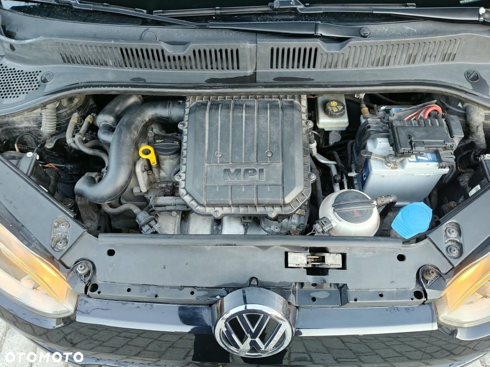 Volkswagen up! 1.0 high EU6 - 17