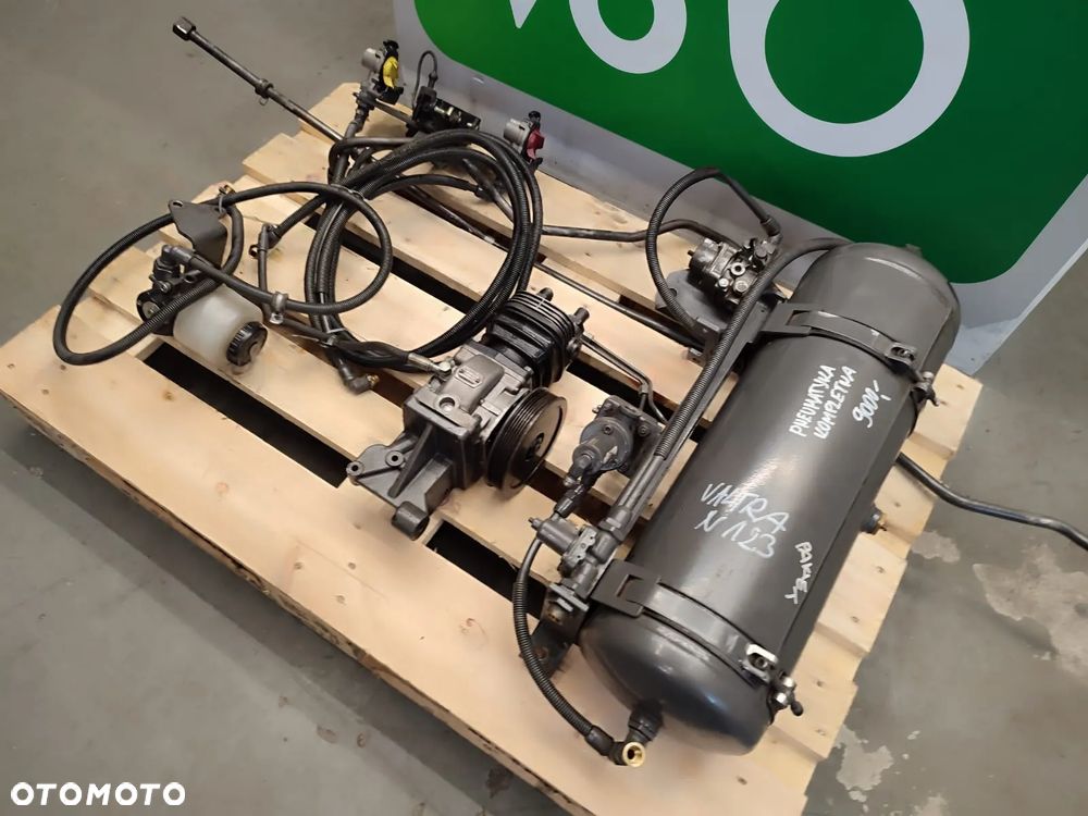 Układ pneumatyczny Kompresor K 014774  LK 1573 Valtra N 123 - 3