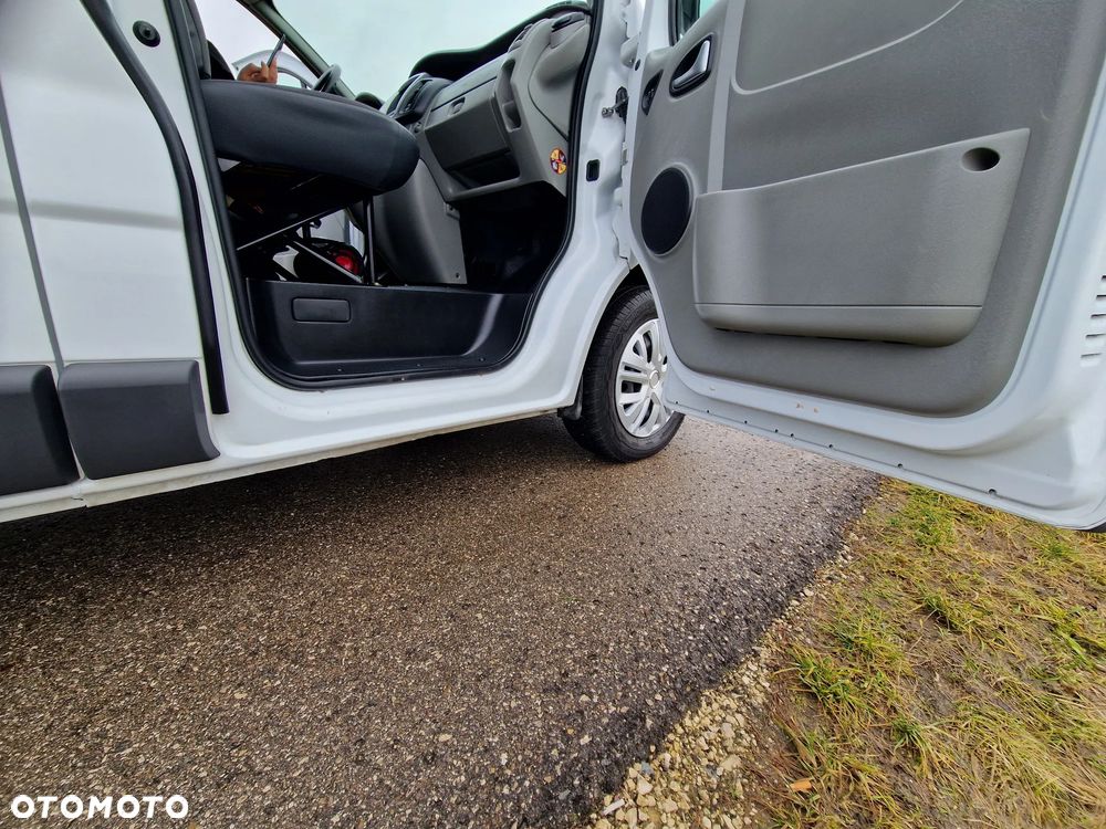 Renault Trafic Passenger Expression - 19