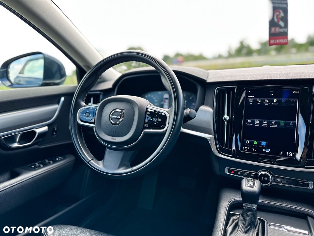 Volvo S90 D3 Momentum - 19