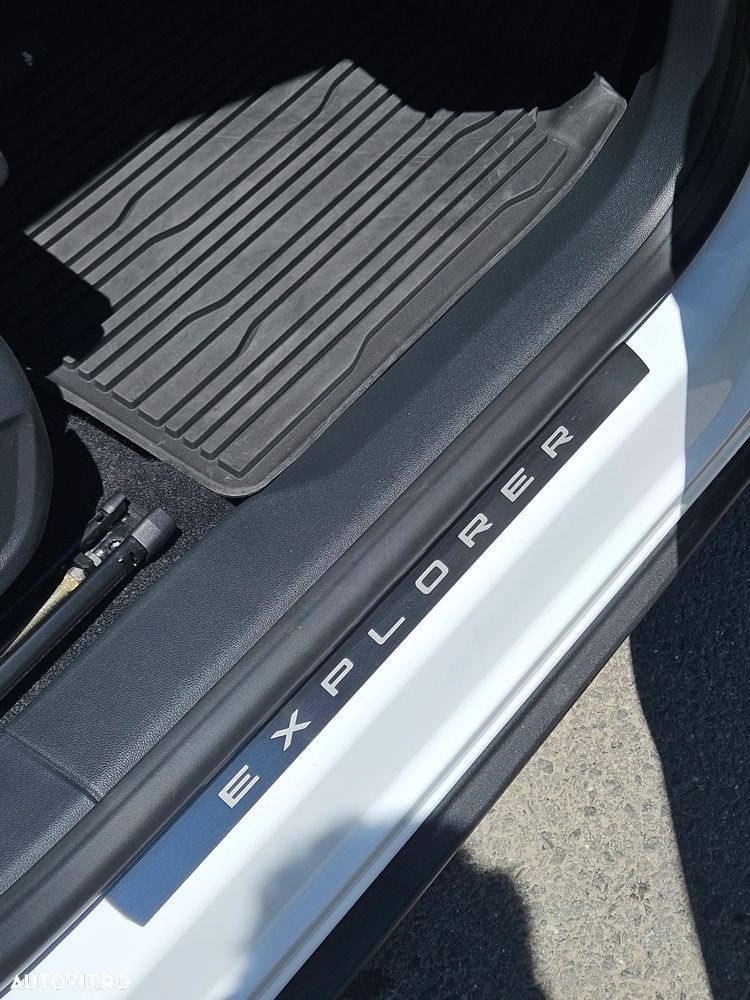 Ford Explorer RWD 77 kWh Extended Range Premium - 17