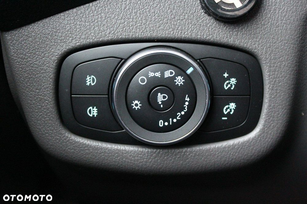 Ford Tourneo Connect - 24