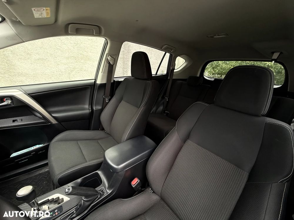 Toyota RAV4 2.2 D-4CAT 4WD Aut Executive - 20