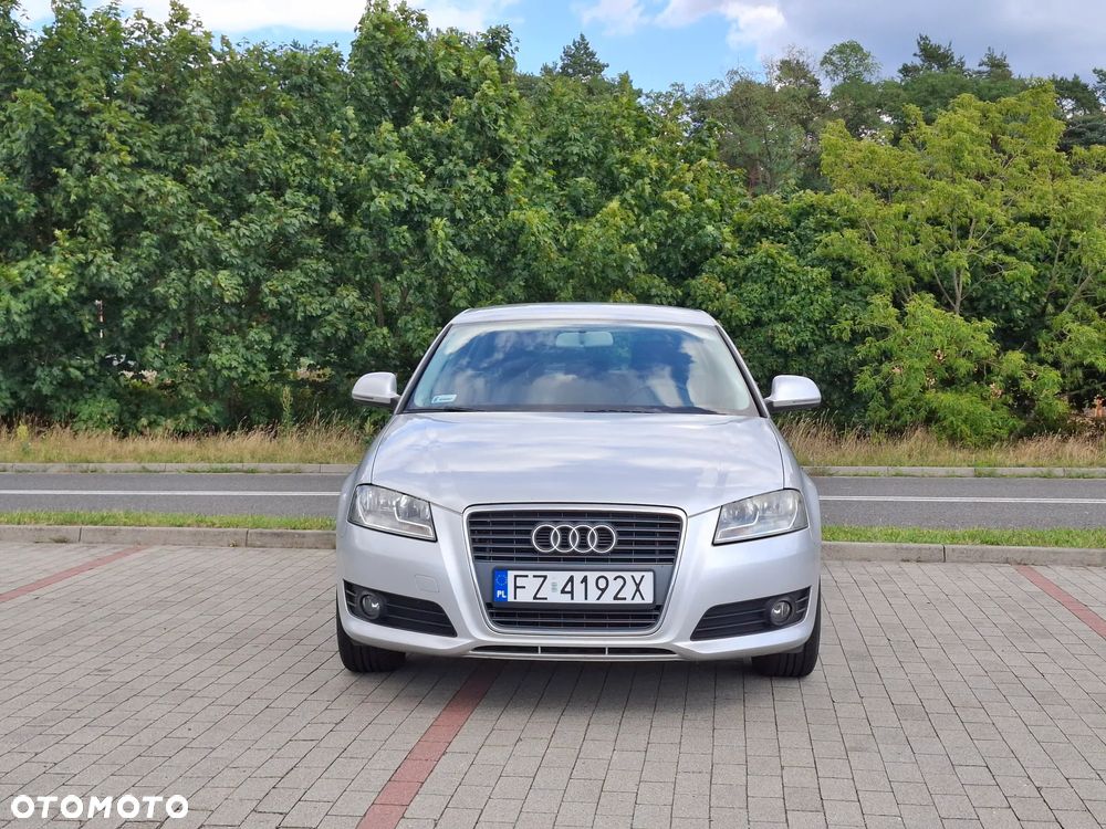 Audi A3 Sportback - 2