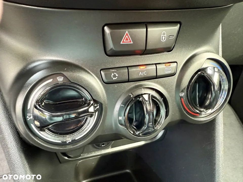 Peugeot 208 1.2 PureTech Allure - 25