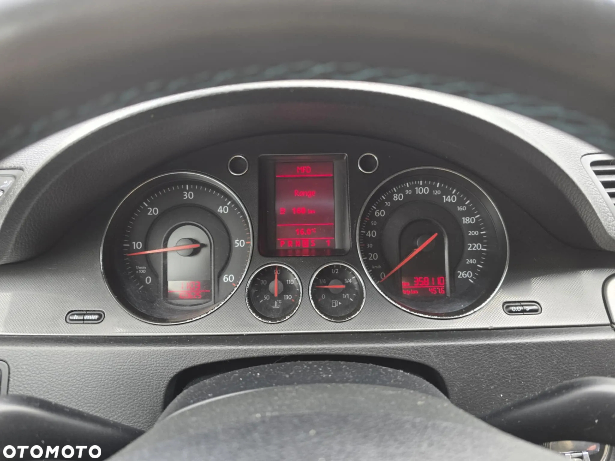Volkswagen Passat 2.0 TDI Comfortline DSG - 8