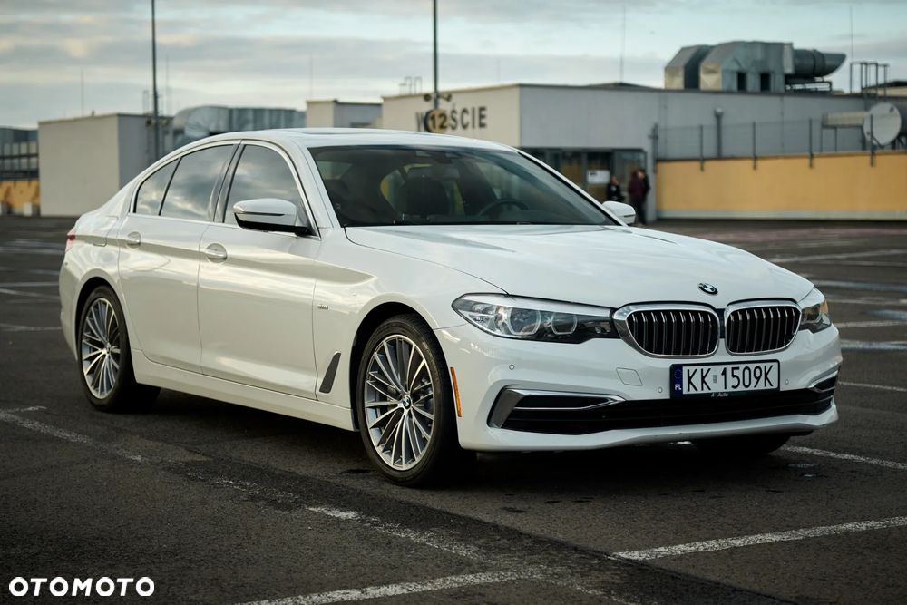 BMW Seria 5 540i Luxury Line - 6