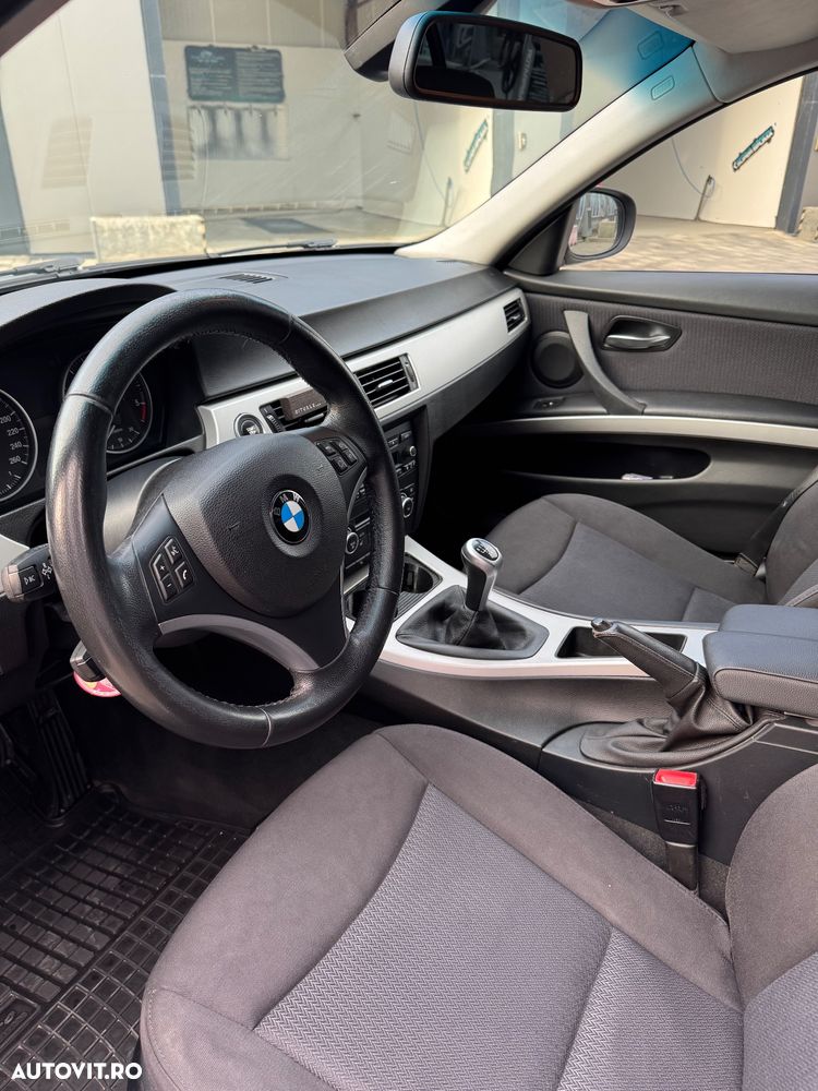 BMW Seria 3 320d - 9