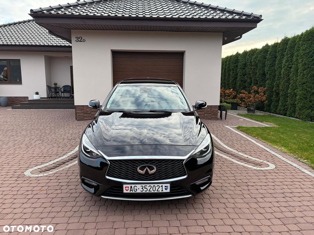 Infiniti Q30 2.2d DCT AWD Sport - 8