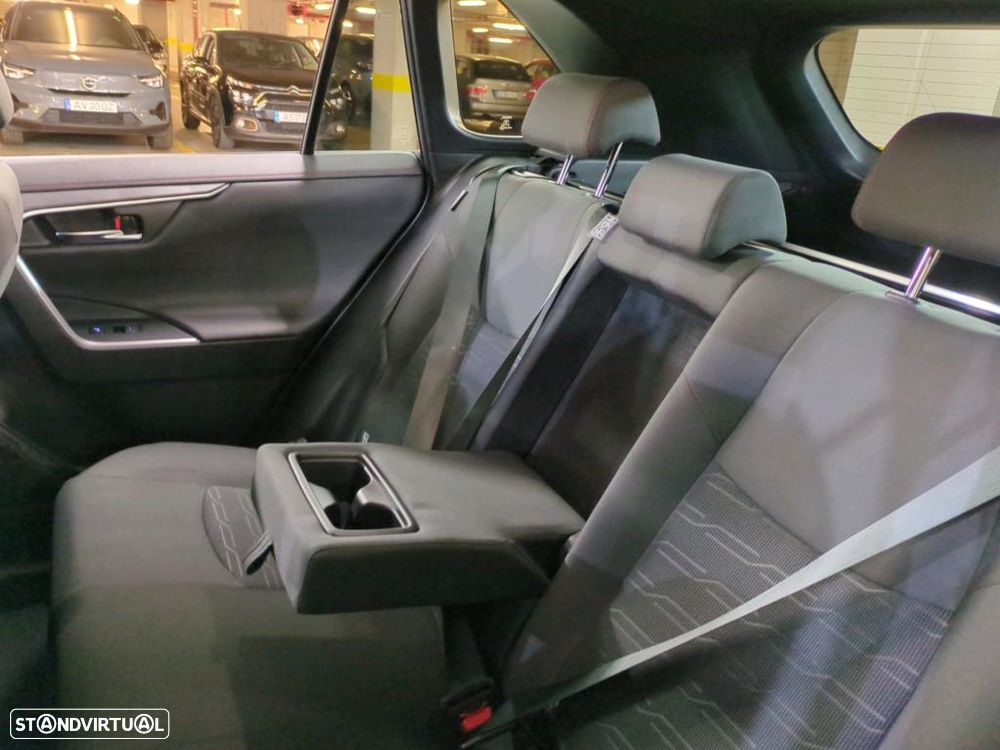 Toyota RAV4 - 9