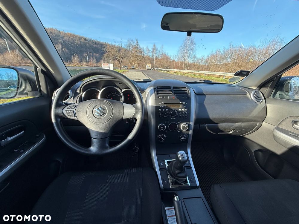 Suzuki Grand Vitara 2.4 Comfort - 12