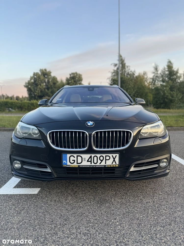 BMW Seria 5 525d Luxury Line - 3