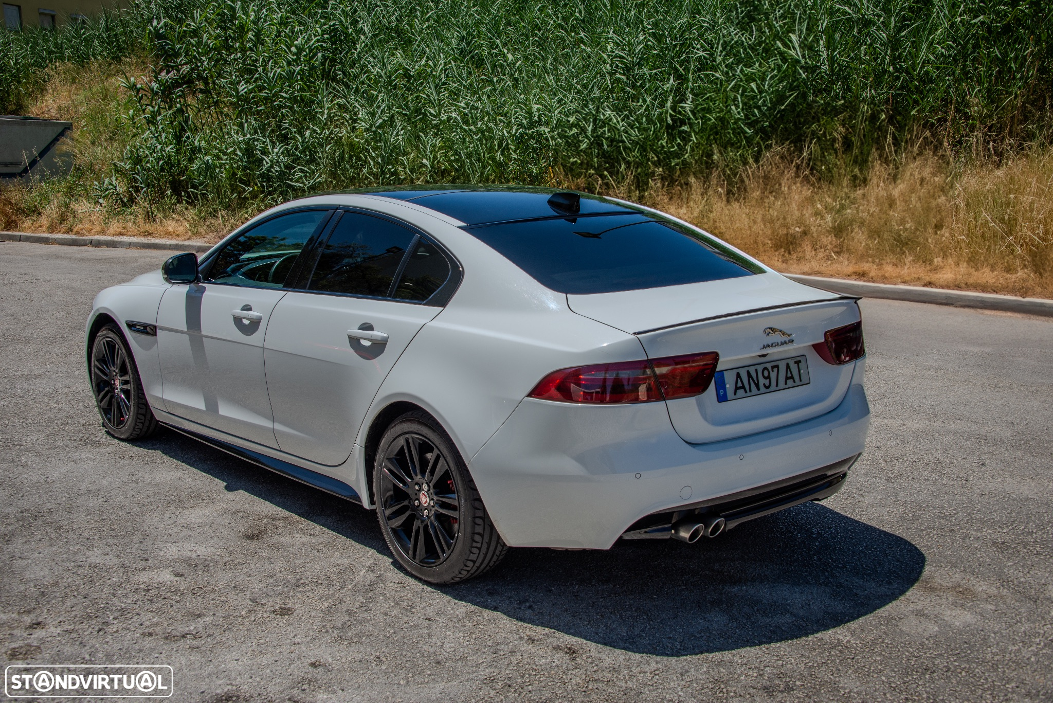 Jaguar XE 2.0 D R-Sport AWD Aut. - 10