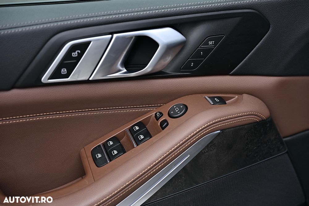 BMW X5 xDrive40i - 28