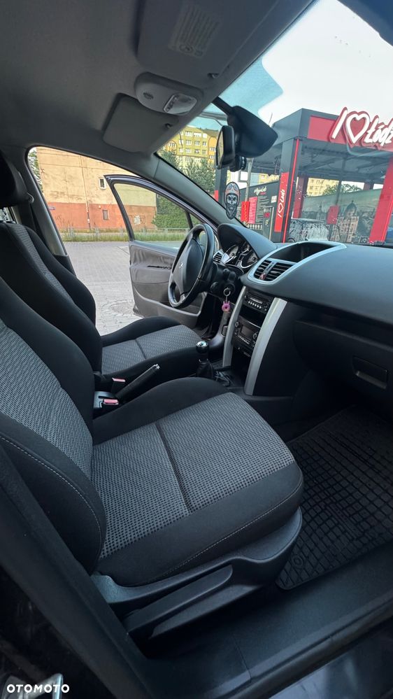 Peugeot 207 1.6 Premium - 8