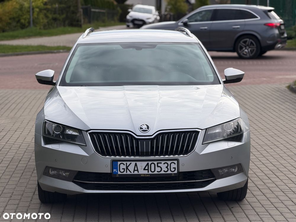 Skoda Superb 2.0 TDI 4x4 Style DSG - 10