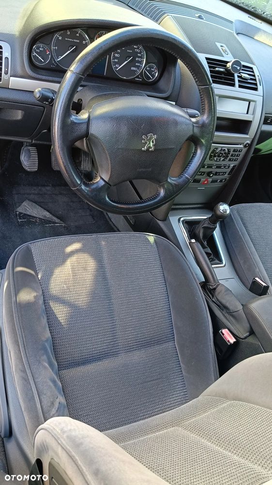 Peugeot 407 - 4