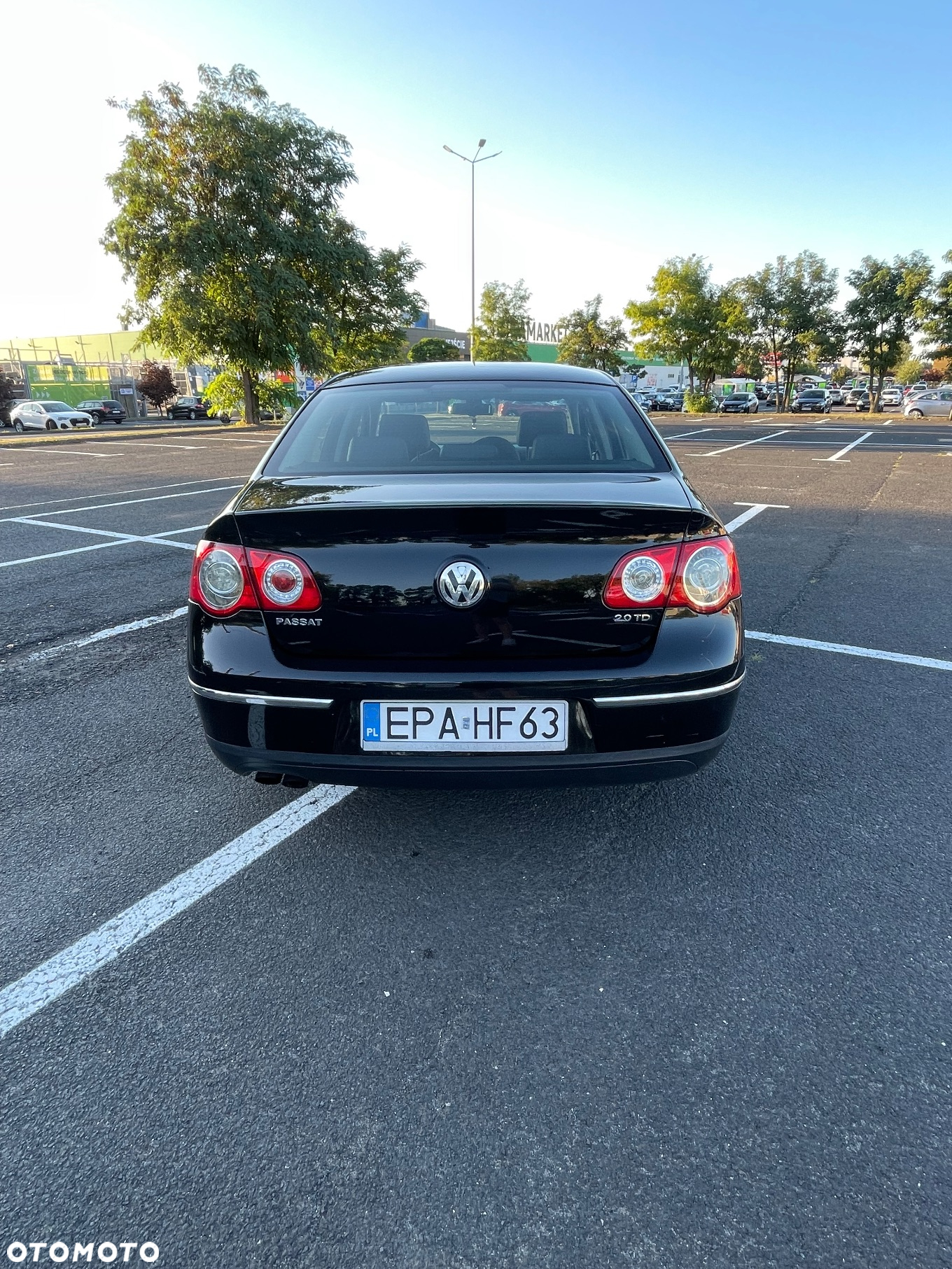 Volkswagen Passat 2.0 TDI Comfortline - 9