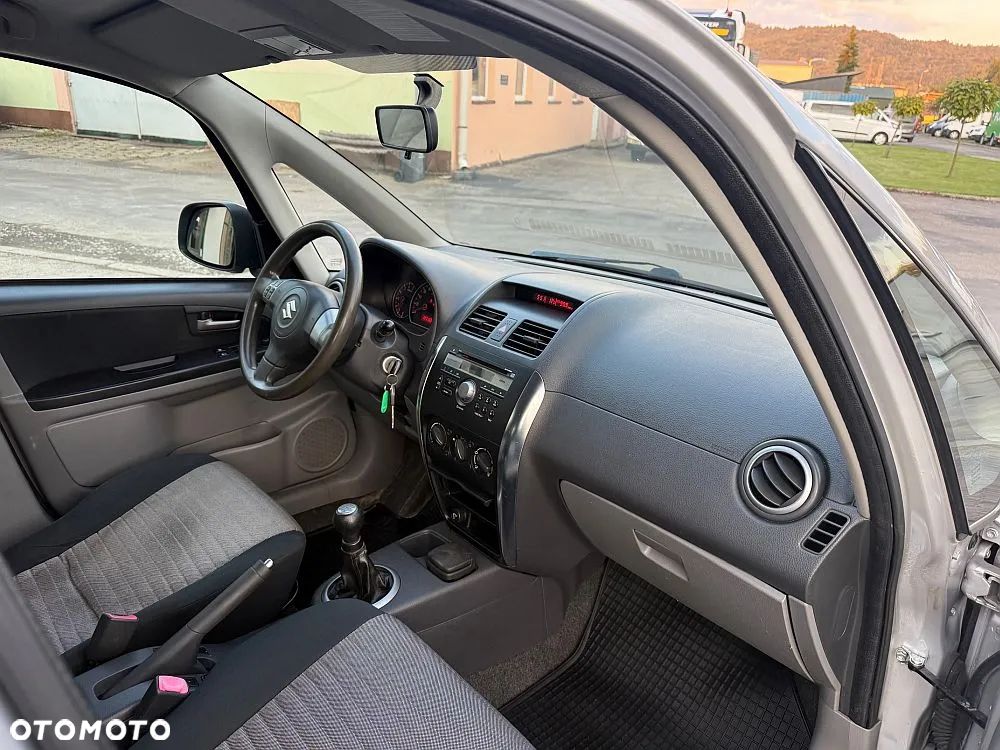 Suzuki SX4 1.6 GS / Premium 4WD - 6
