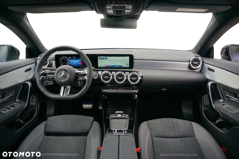 Mercedes-Benz CLA 200 AMG Line 7G-DCT - 7