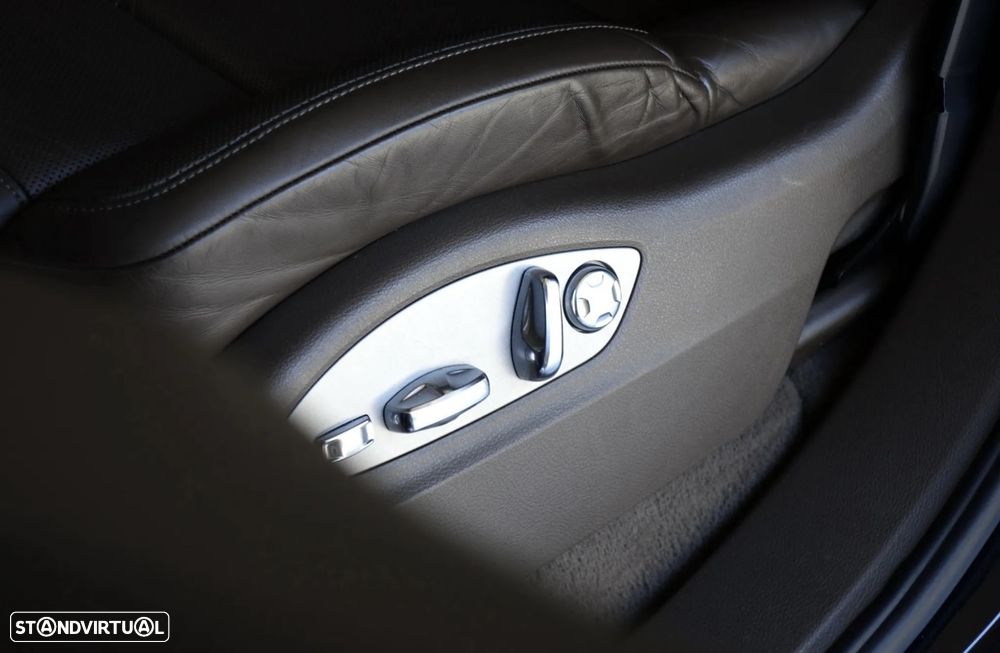 Porsche Cayenne Turbo - 30