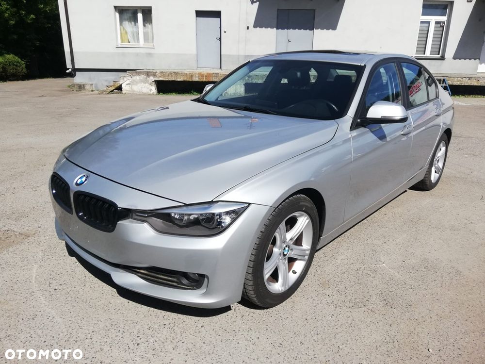 BMW Seria 3 328i xDrive - 1