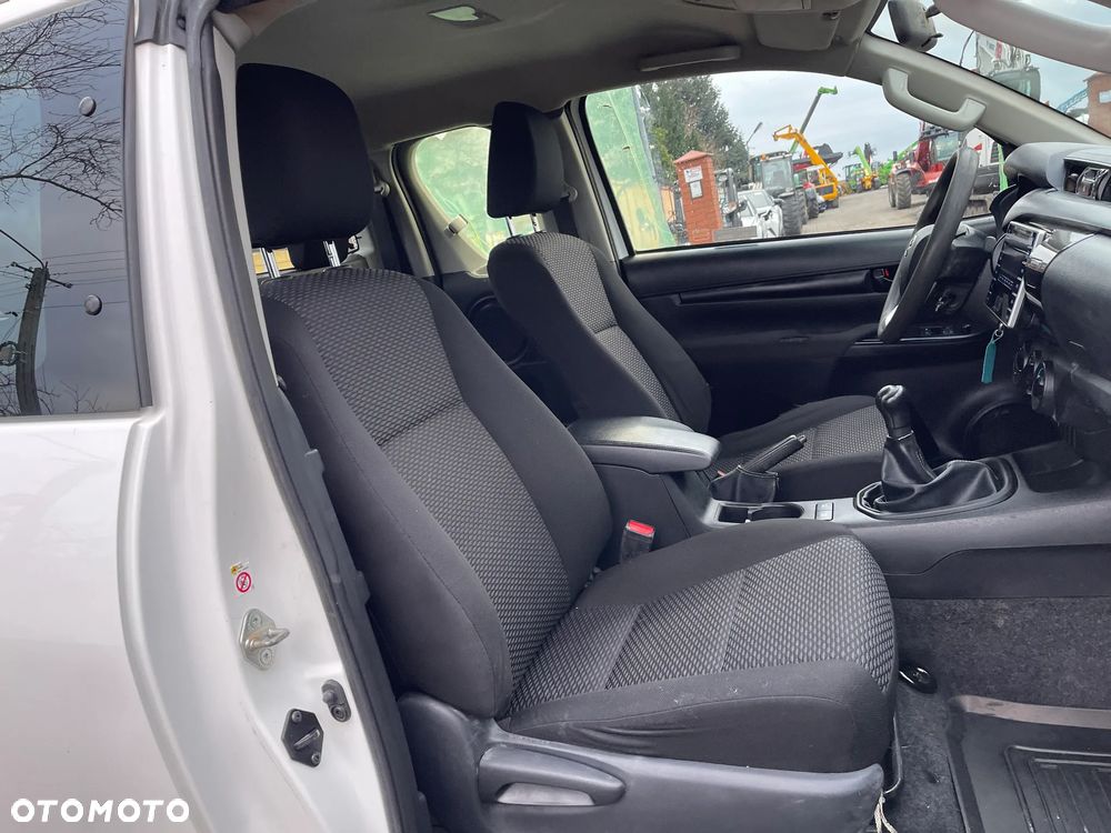 Toyota Hilux 4x4 Double Cab S&S Executive - 17