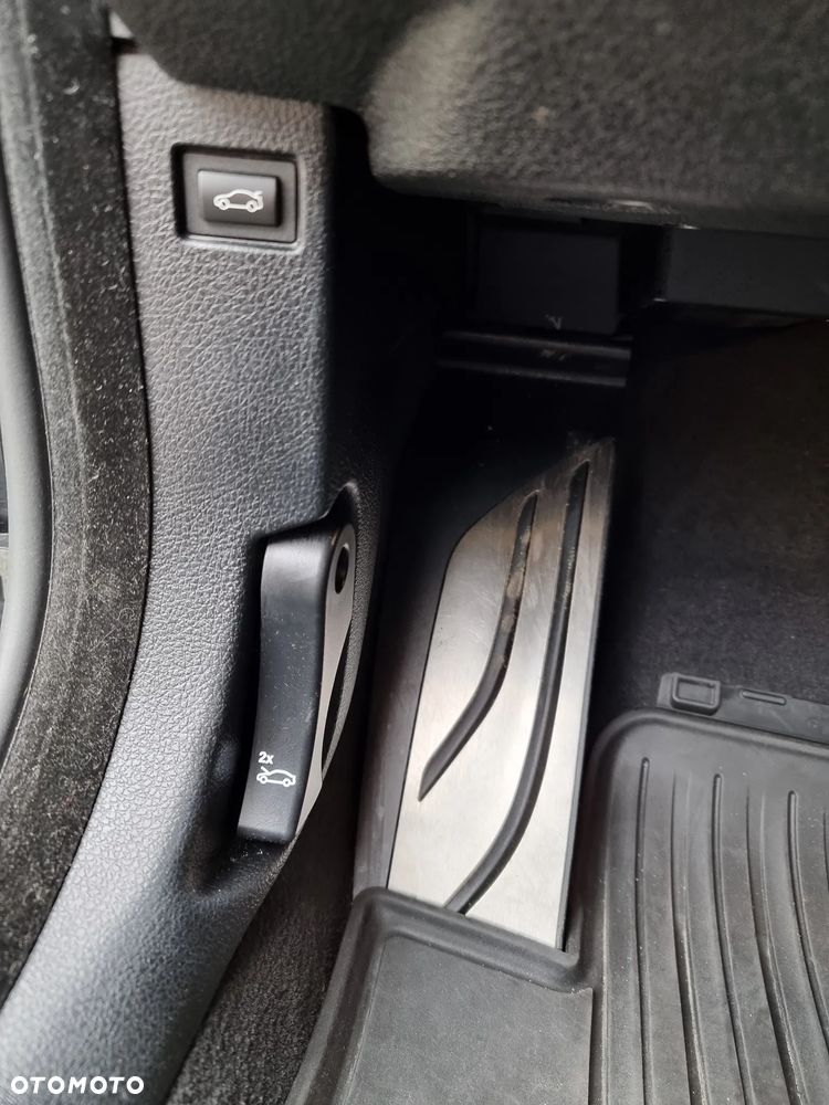 BMW Seria 4 420d xDrive Sport-Aut M Sport - 32