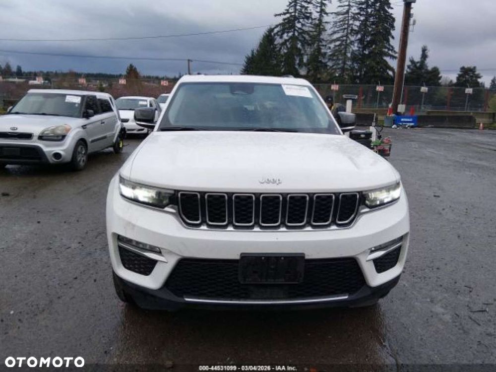 Jeep Grand Cherokee - 8