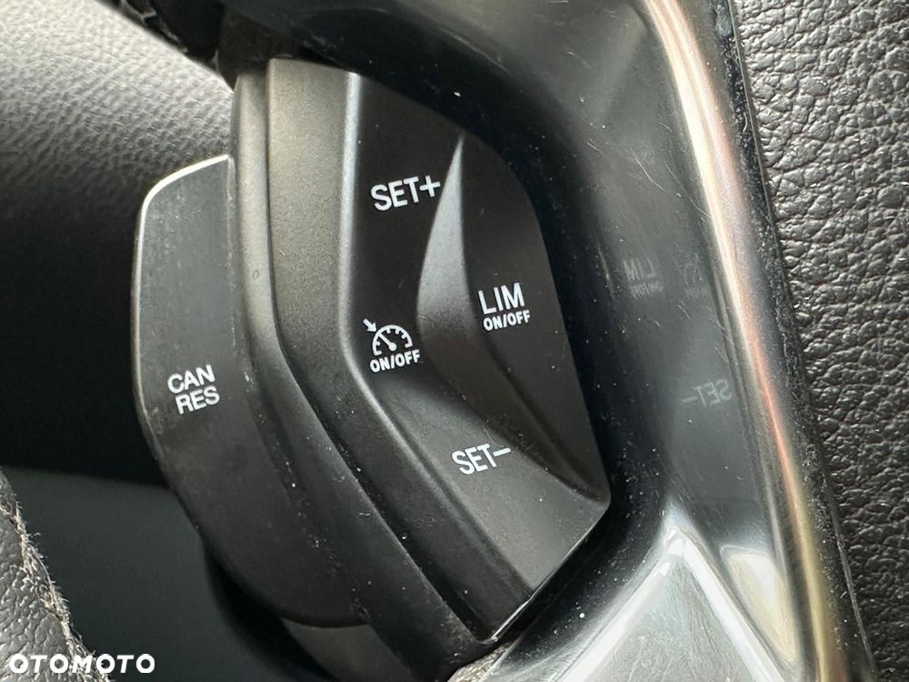 Ford TRANSIT CUSTOM - 22