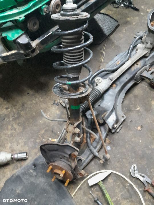 Zwrotnica,amortyzator Toyota Yaris II, 2006-2012R, LEWA,PRAWA - 1