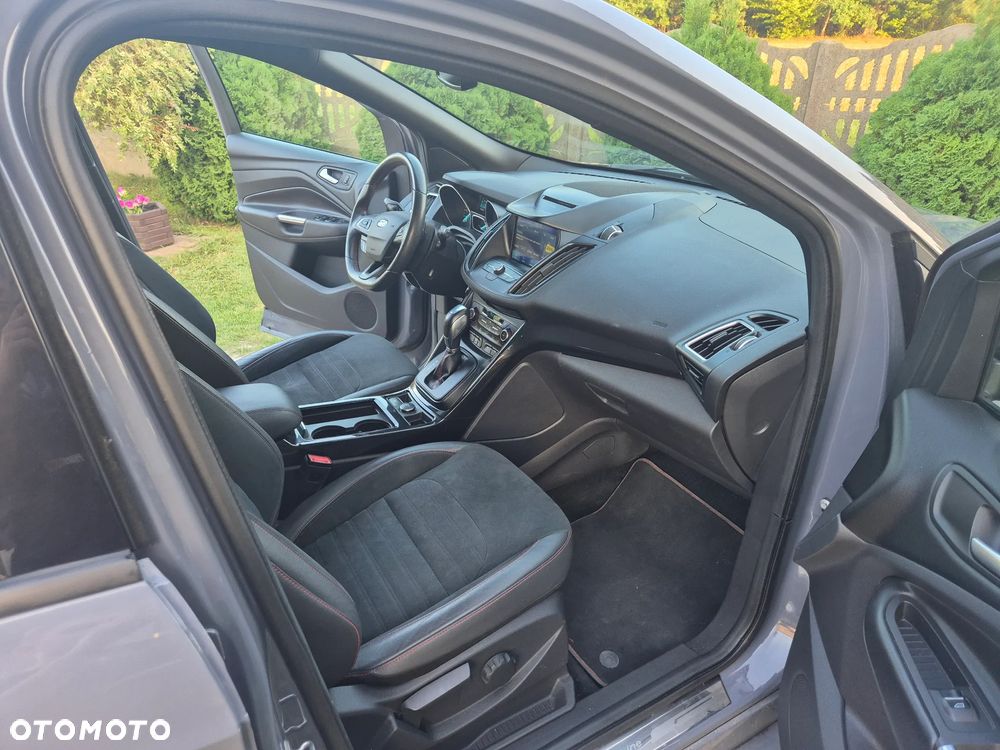Ford Kuga 2.0 TDCi 4x4 ST-Line - 19