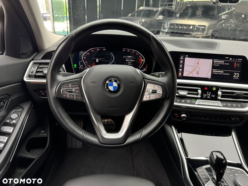 BMW Seria 3 320i Advantage - 18