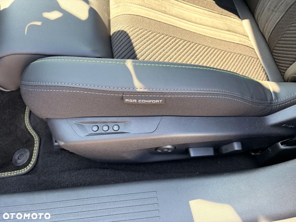 Peugeot 408 1.2 PureTech mHEV GT S&S e-DCS6 - 18