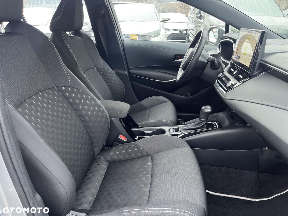 Toyota Corolla 1.8 Hybrid Comfort - 24